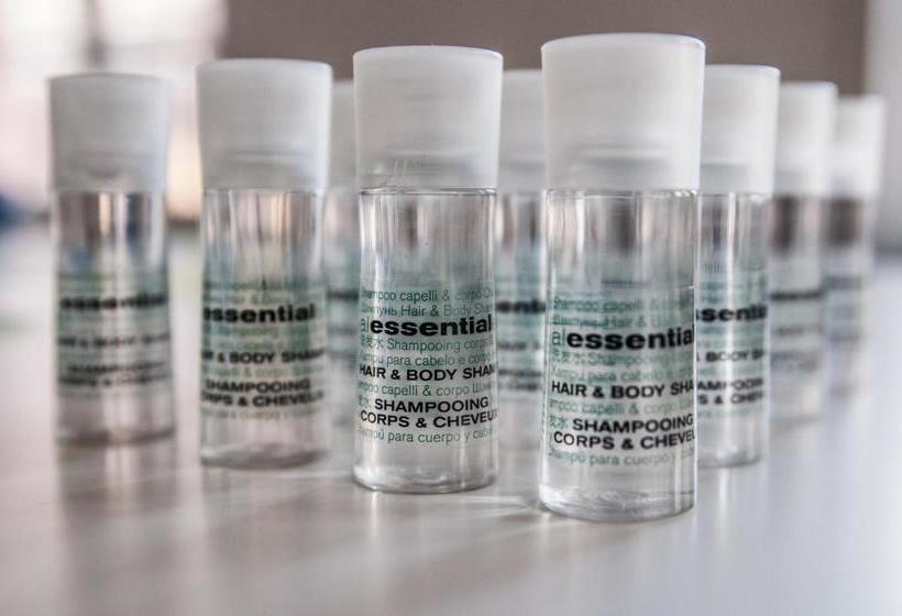 ホテル Your House Apartments