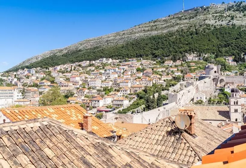 Apartments Foteza