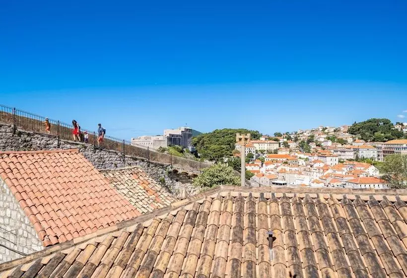 Apartments Foteza
