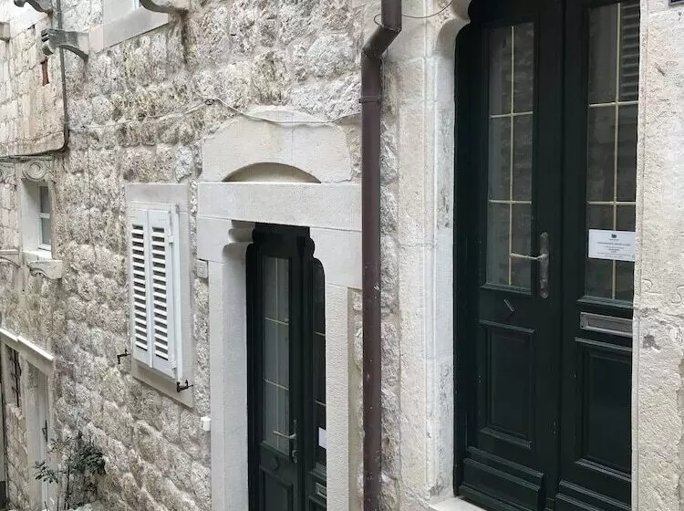 Apartments Foteza