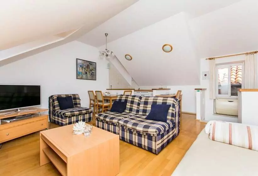 Apartments Foteza
