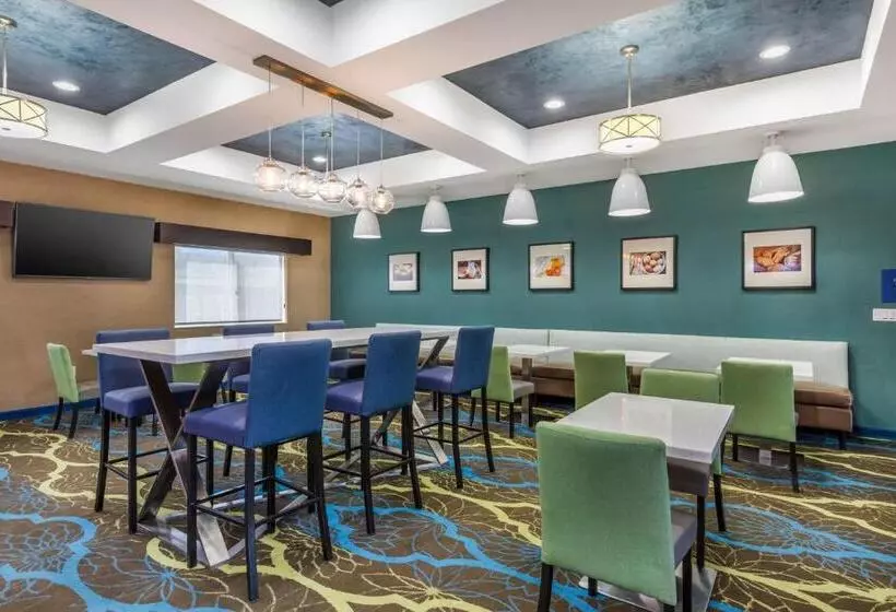 ホテル Best Western Plus Taft Inn