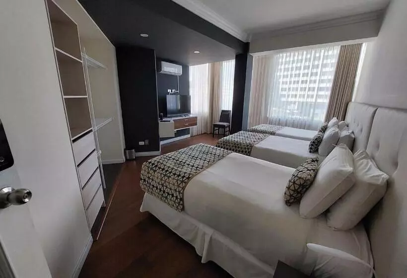 هتل Camino Plaza