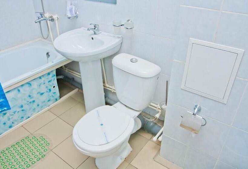 Отель Grand City