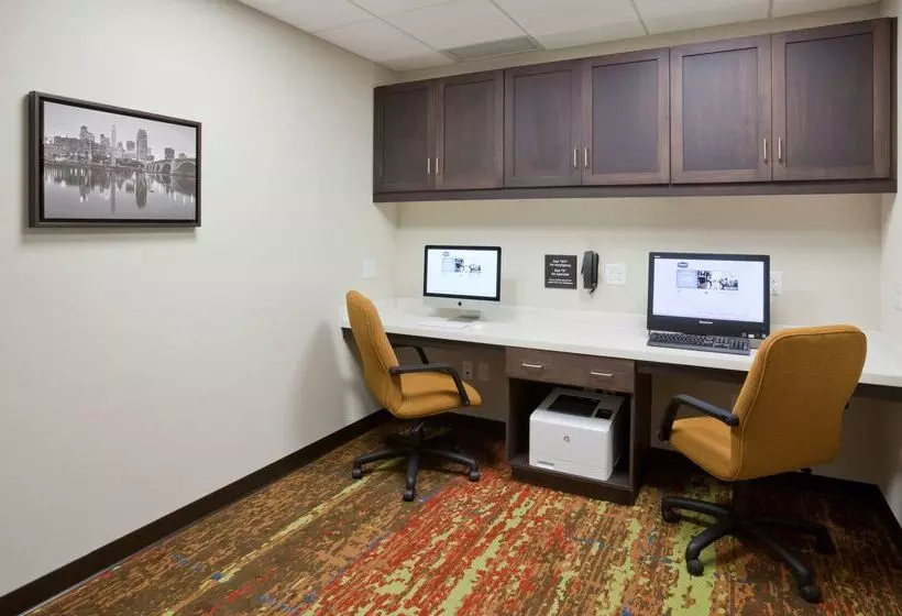 ホテル Hampton Inn Minneapolis Roseville