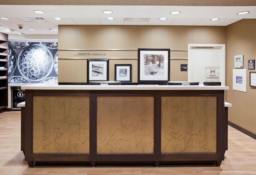 호텔 Hampton Inn Minneapolis Roseville