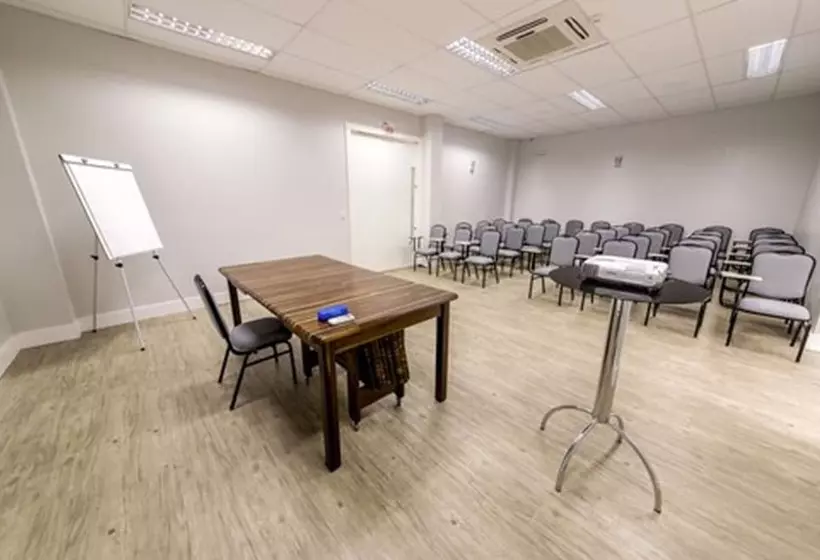 Hiber Hotel Acesso A Chapecó