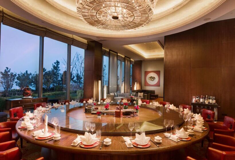 فندق Hilton Yantai Golden Coast