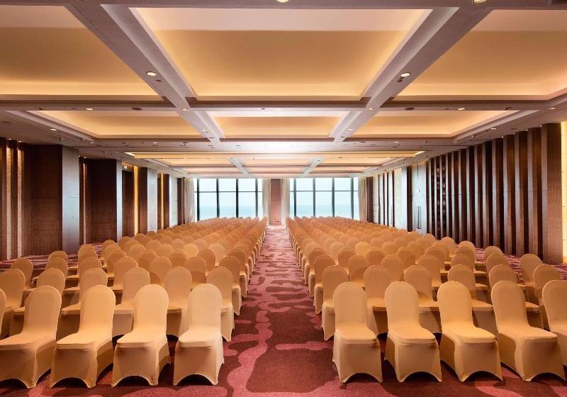 فندق Hilton Yantai Golden Coast