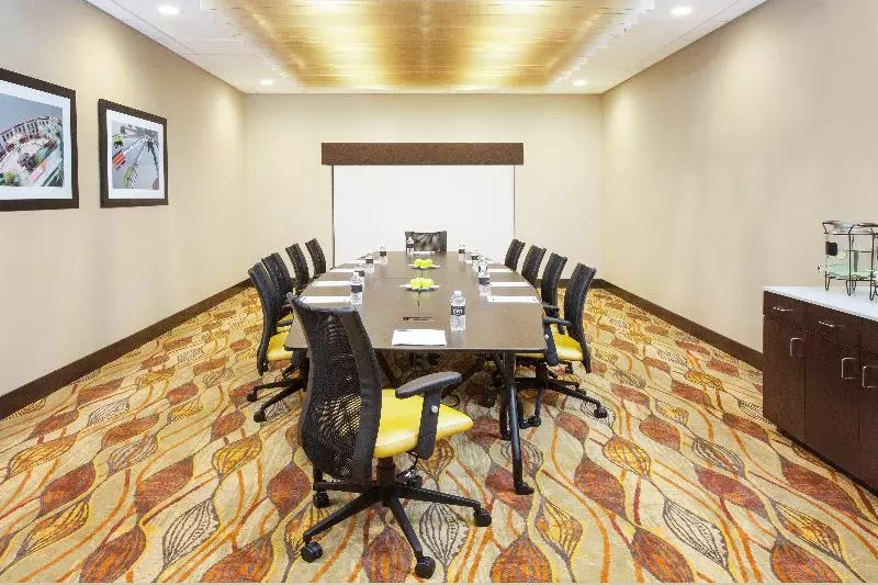 ホテル Holiday Inn Express & Suites Sandusky, An Ihg