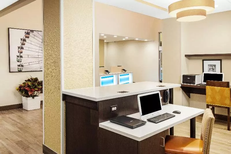 ホテル Holiday Inn Express & Suites Sandusky, An Ihg