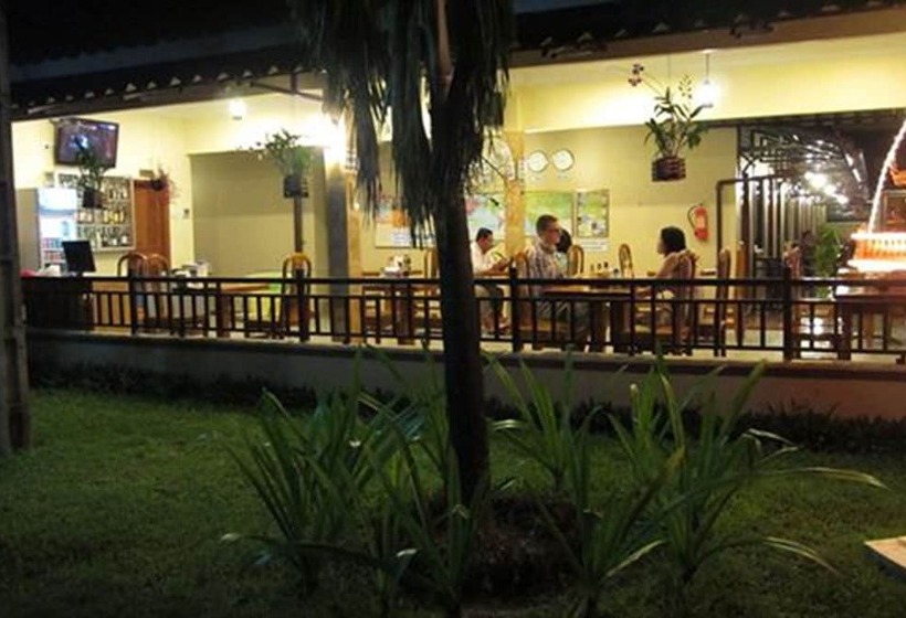 Отель Makara Bungalows