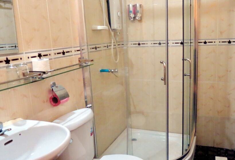 Отель Makara Bungalows