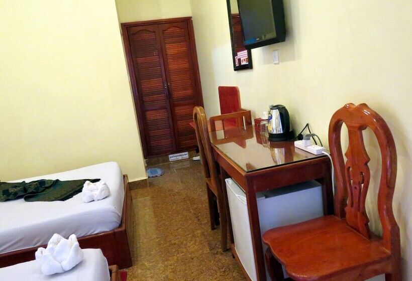 Отель Makara Bungalows