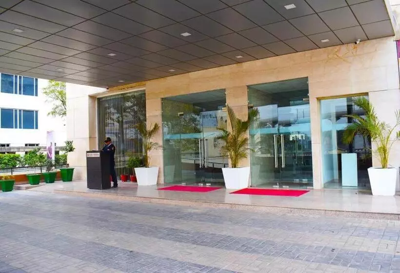 ホテル Sewa Grand Faridabad