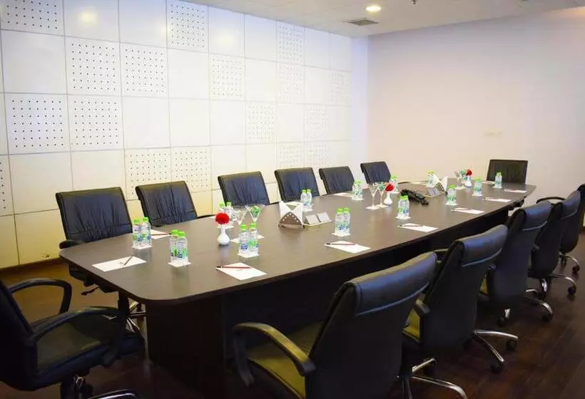 ホテル Sewa Grand Faridabad