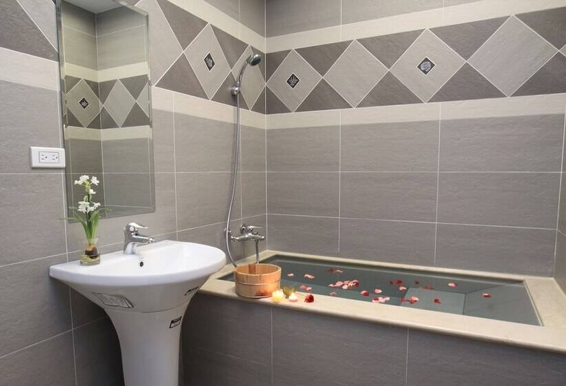 هتل Spring Fountain