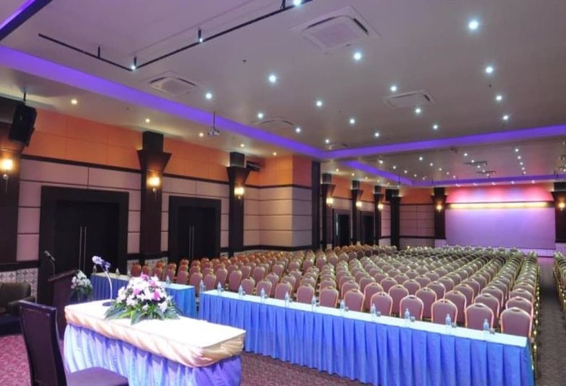 בית מלון כפרי The Flora May Resort