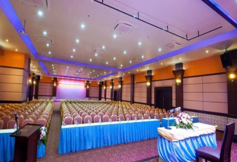 בית מלון כפרי The Flora May Resort