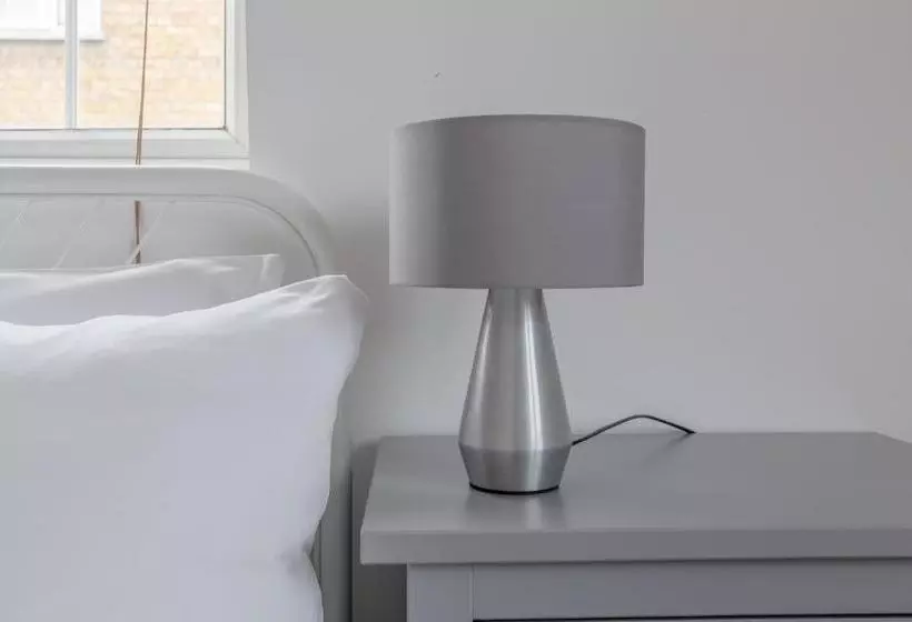 Modern And Central 2 Bedroom Apartment Close To Euston Station