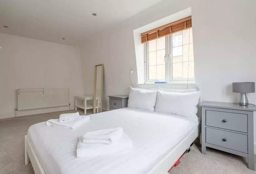 Modern And Central 2 Bedroom Apartment Close To Euston Station