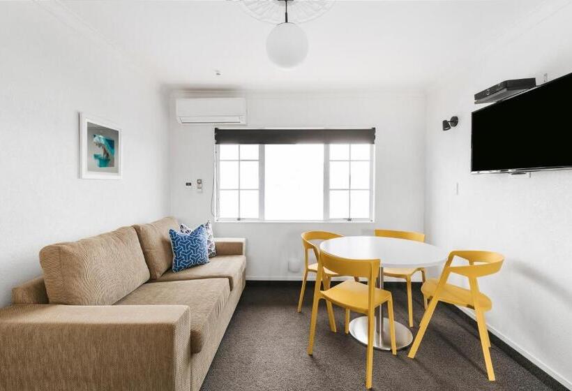 The Mission Belle Motel