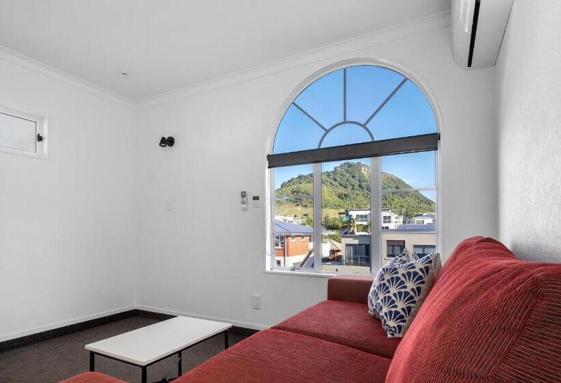 The Mission Belle Motel