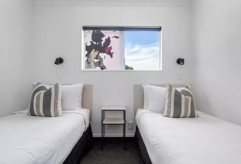 The Mission Belle Motel