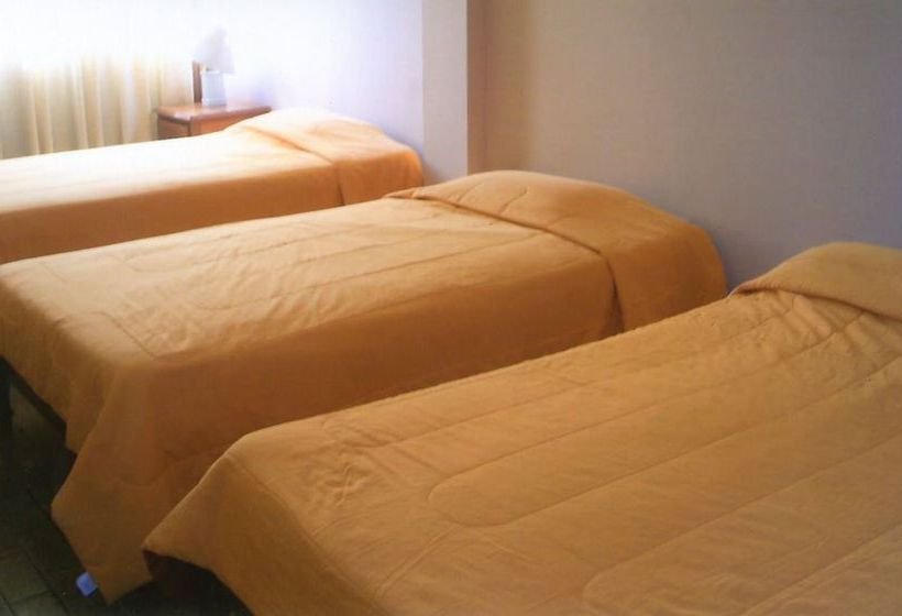 הוסטל Bed & Beach & Fun Cancun Hostal