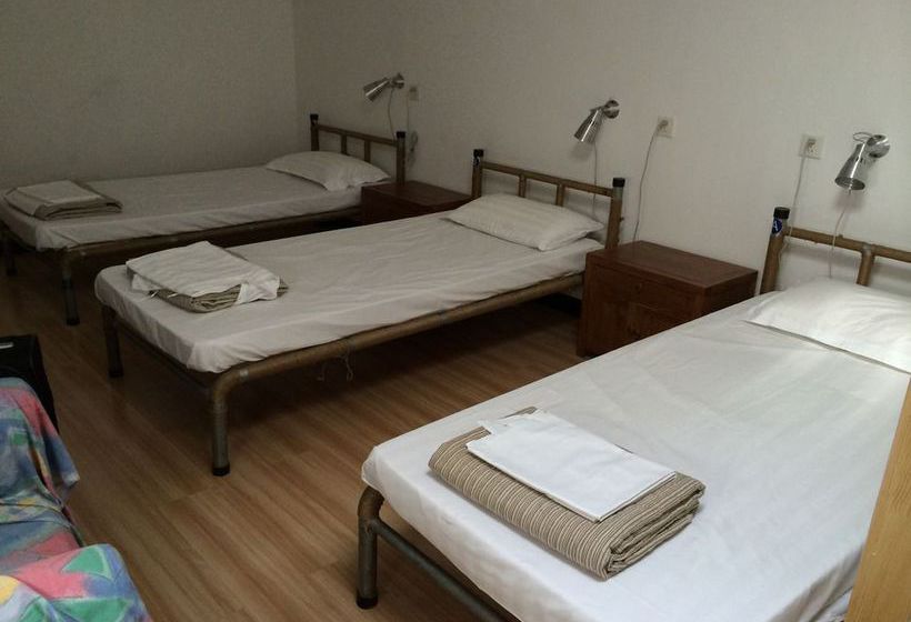 הוסטל Bed & Beach & Fun Cancun Hostal