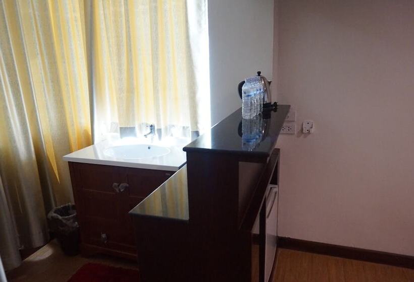 Отель Baiboon Grand