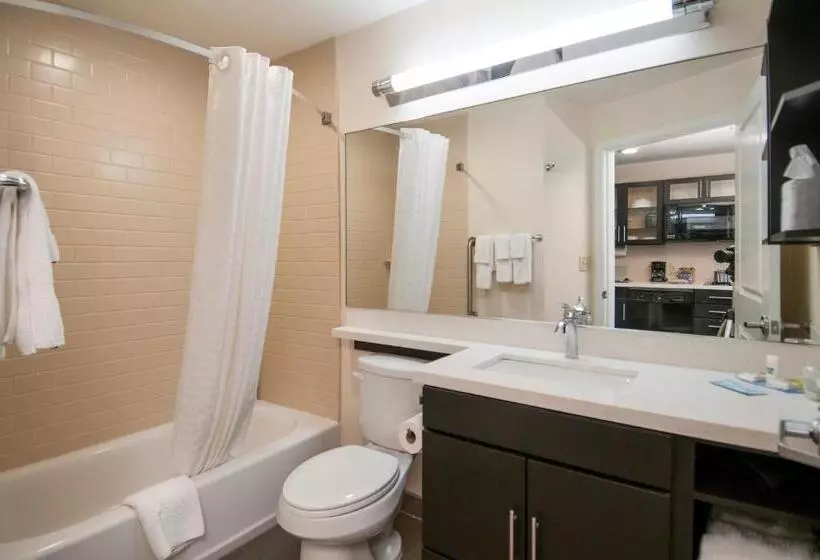 ホテル Candlewood Suites   Baton Rouge   College Drive, An Ihg