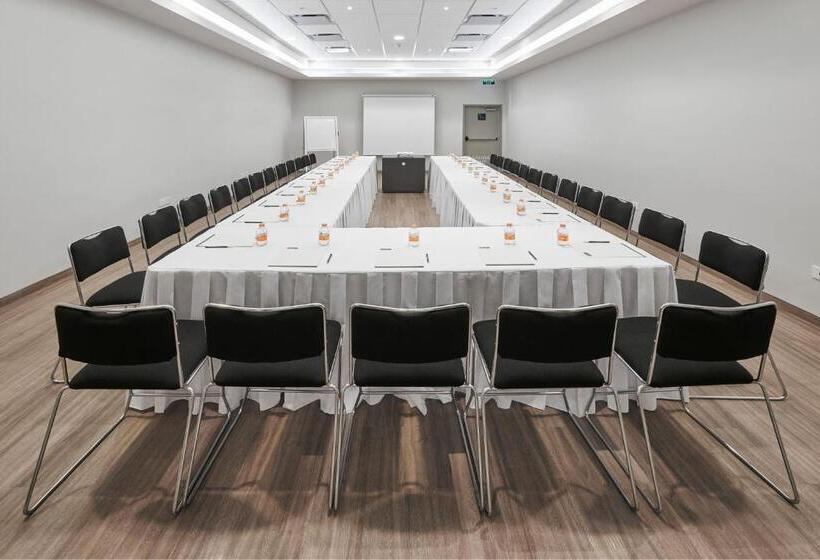 فندق City Express Junior By Marriott San Luis Potosi Carranza