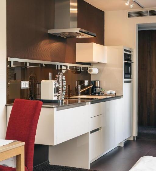 호텔 Consulat Des Weins