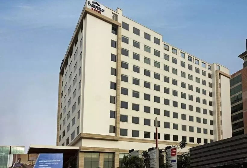 ホテル Fairfield By Marriott Lucknow