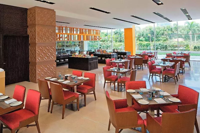 ホテル Fairfield By Marriott Lucknow