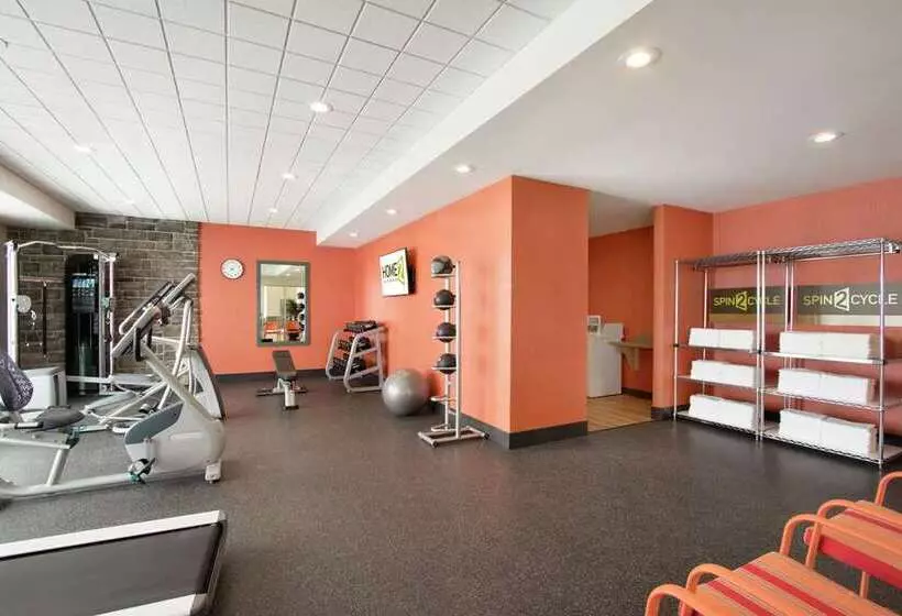 ホテル Home2 Suites By Hilton Fort St. John
