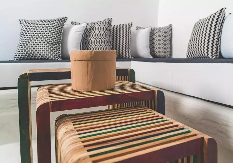 هتل Modernity Suites