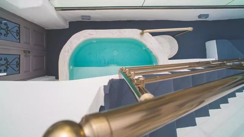 هتل Modernity Suites