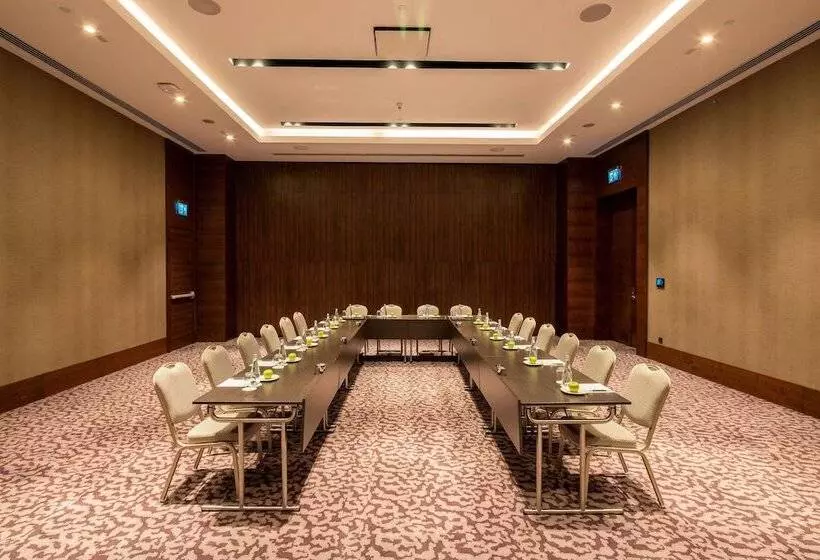 ホテル Sheraton Grand Istanbul Atasehir