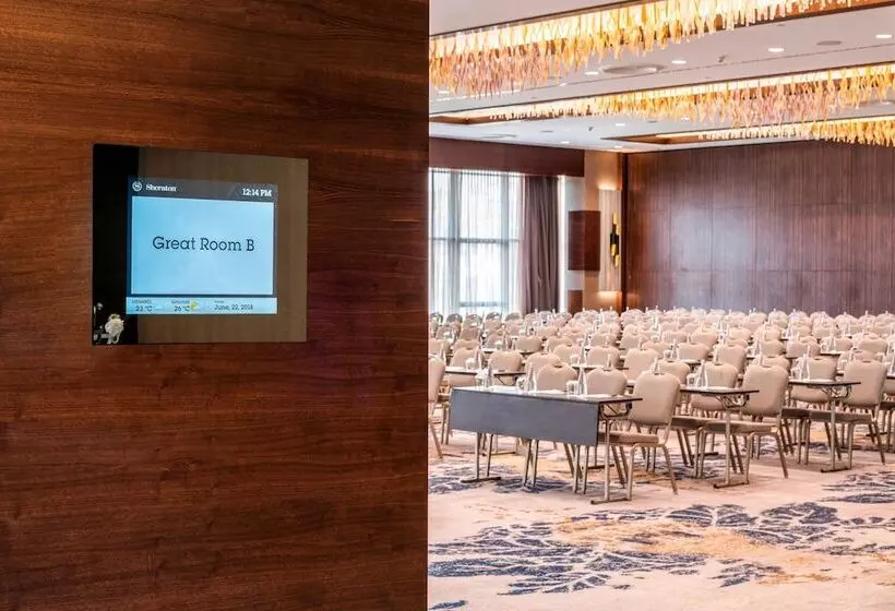 ホテル Sheraton Grand Istanbul Atasehir