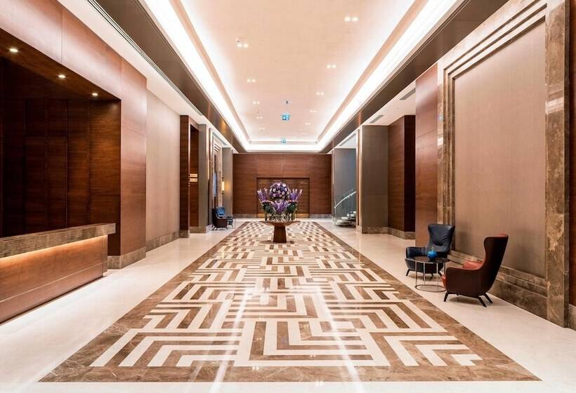 Отель Sheraton Grand Istanbul Atasehir
