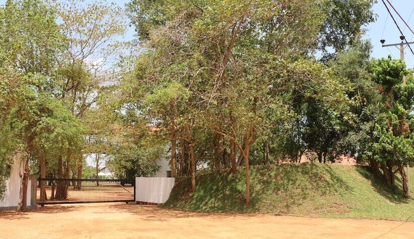 Hotel Sigiriyajungles Resort & Spa