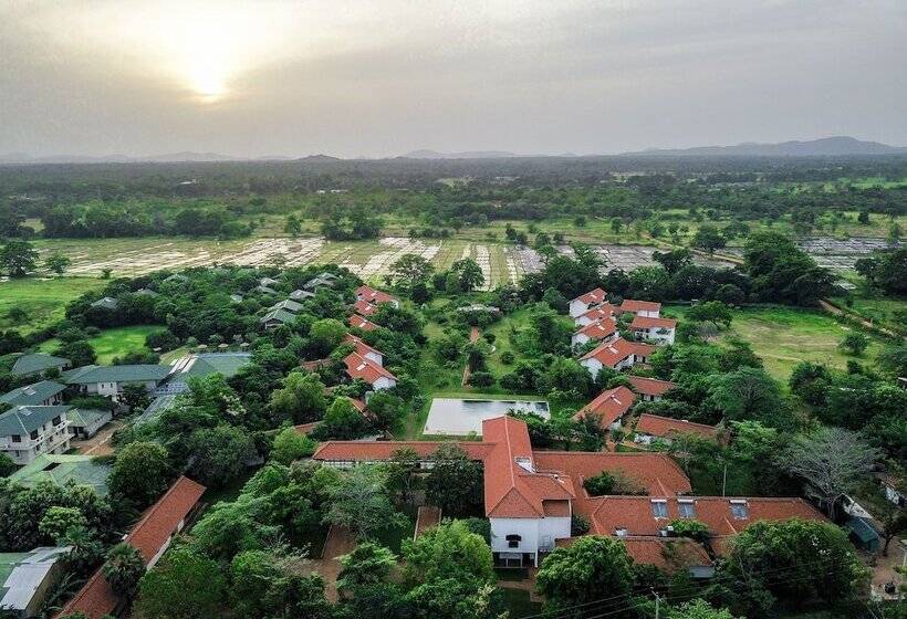 Hotel Sigiriyajungles Resort & Spa