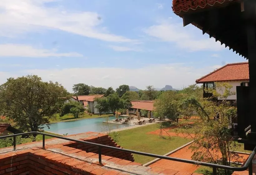 Hotelli Sigiriyajungles Resort & Spa