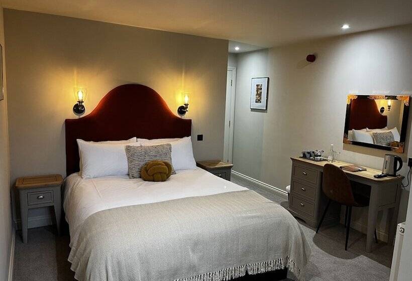 فندق The Talbot Inn