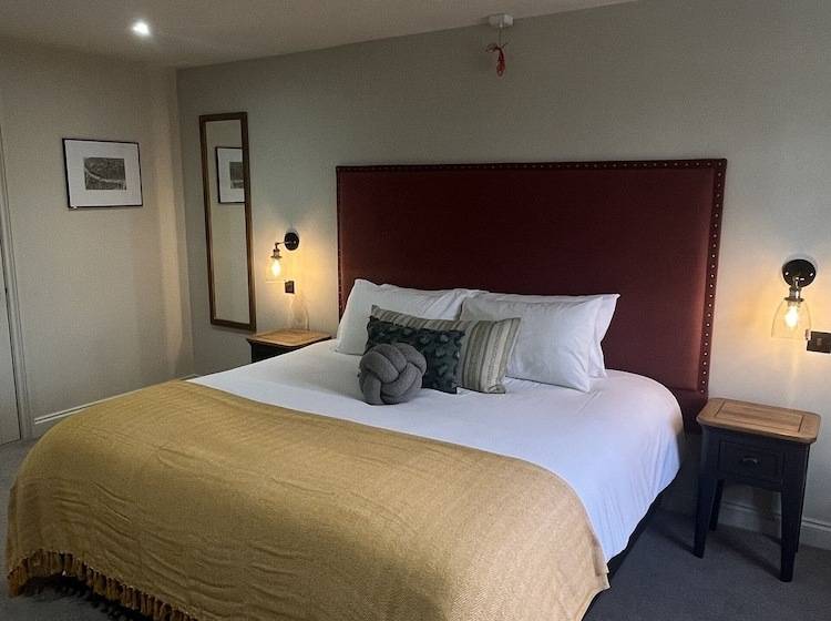 فندق The Talbot Inn