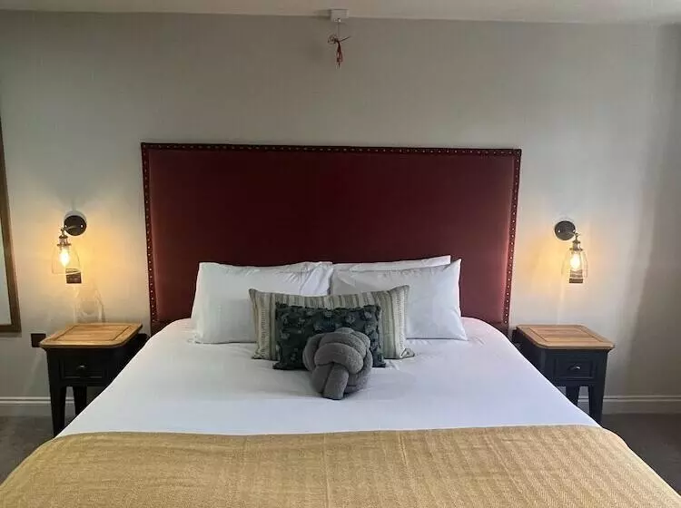 ホテル The Talbot Inn