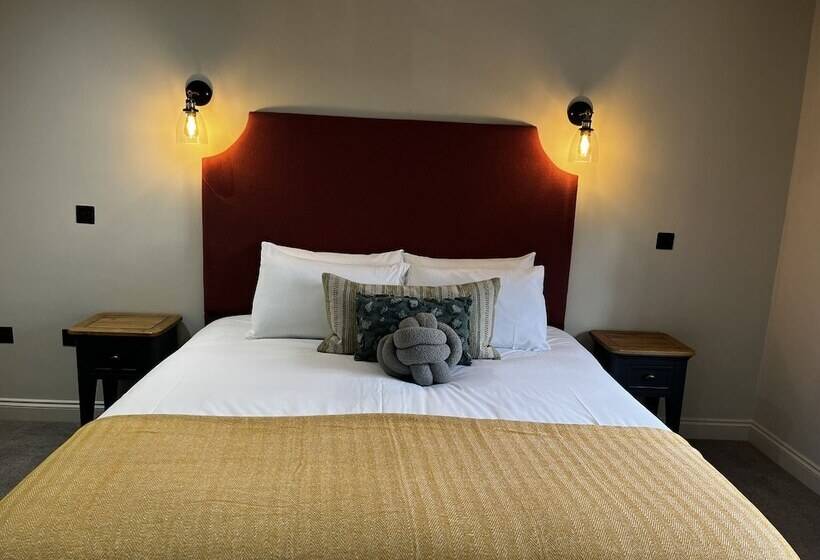 فندق The Talbot Inn