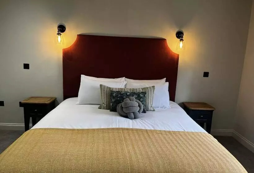 ホテル The Talbot Inn